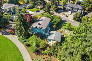 418 111th Ave SE, Bellevue, WA 98004 - Photo 6