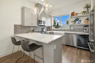 2605 NW 64th St, Seattle, WA 98107 - Photo 2