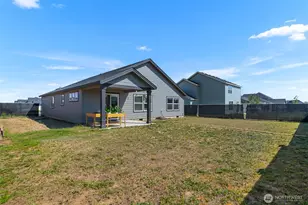 1005 7th Ave NE, Quincy, WA 98848 - Photo 4