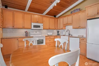 924 W Herron Boulevard NW, Lakebay, WA 98349 - Photo 8