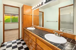928 Mountain Ln, Edmonds, WA 98020 - Photo 28