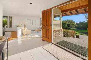 928 Mountain Ln, Edmonds, WA 98020 - Photo 2