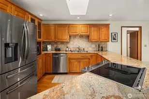928 Mountain Ln, Edmonds, WA 98020 - Photo 10