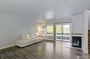 1226 Bellefield Park Ln NW, Bellevue, WA 98004 - Photo 4