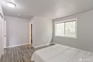 1226 Bellefield Park Ln NW, Bellevue, WA 98004 - Photo 14