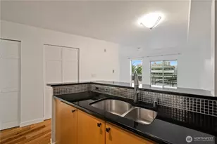 412 11th Ave, Seattle, WA 98122 - Photo 16