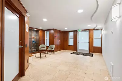 412 11th Avenue #209, Seattle, WA 98122 - Photo 28
