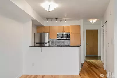 412 11th Avenue #209, Seattle, WA 98122 - Photo 14