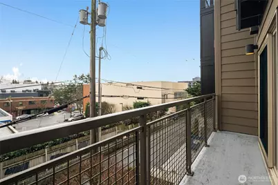 412 11th Avenue #209, Seattle, WA 98122 - Photo 20