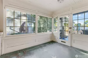 1218 S 4th St, Tacoma, WA 98405 - Photo 4