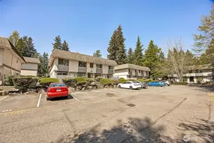 6107 204th St SW, Lynnwood, WA 98036 - Photo 2