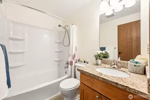 6107 204th St SW, Lynnwood, WA 98036 - Photo 10