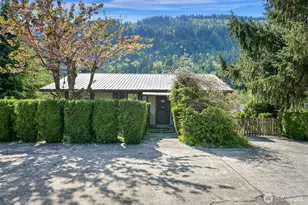371 Lakeside Dr, Sedro Woolley, WA 98284 - Photo 2