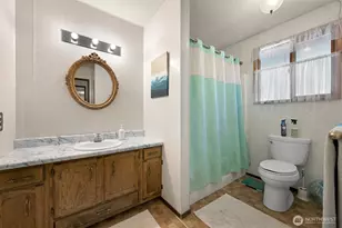 371 Lakeside Dr, Sedro Woolley, WA 98284 - Photo 14