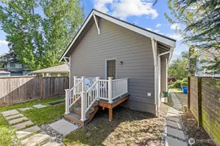 1411 26th Ave, Seattle, WA 98122 - Photo 2