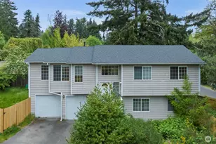 2620 NE 136th St, Seattle, WA 98125 - Photo 2