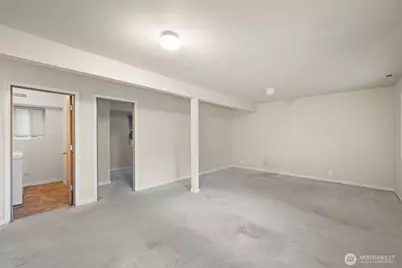 2620 NE 136th Street, Seattle, WA 98125 - Photo 32