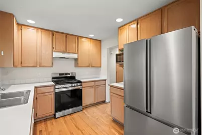 2620 NE 136th Street, Seattle, WA 98125 - Photo 14