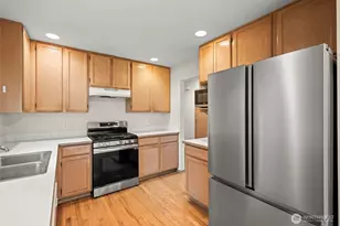 2620 NE 136th St, Seattle, WA 98125 - Photo 14
