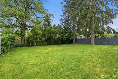 1651 SW 114th Street, Seattle, WA 98146 - Photo 28
