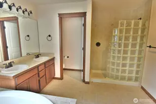 225 161st Pl SE, Bothell, WA 98012 - Photo 10