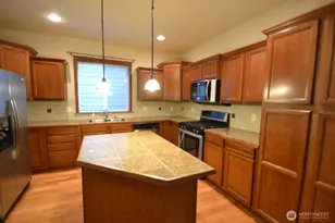 225 161st Pl SE, Bothell, WA 98012 - Photo 2