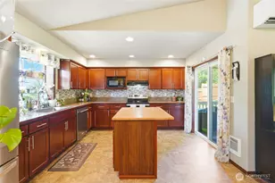 310 Jeff St, Mount Vernon, WA 98274 - Photo 4