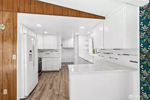9314 Canyon Rd E, Puyallup, WA 98371 - Photo 8