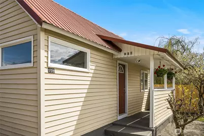 108 Yakima Avenue, Cle Elum, WA 98922 - Photo 2