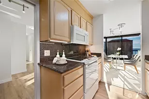 2100 3rd Ave, Seattle, WA 98121 - Photo 8