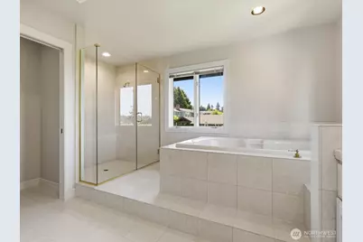 4235 91st Avenue NE, Yarrow Point, WA 98004 - Photo 22