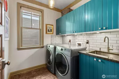 3310 59th Avenue SW #A, Seattle, WA 98116 - Photo 30