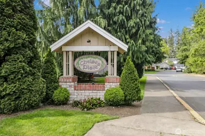 18397 NE 97th Court, Redmond, WA 98052 - Photo 2