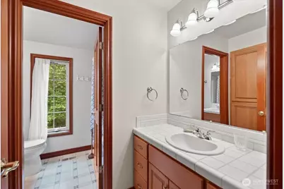 121 E Sterling Dr, Allyn, WA 98524 - Photo 34