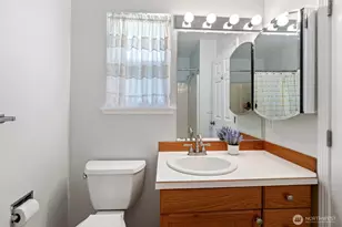 902 NW Leisure Ln, Bremerton, WA 98311 - Photo 16