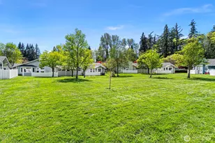 902 NW Leisure Ln, Bremerton, WA 98311 - Photo 28