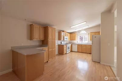 22310 SE 243rd Street #133, Maple Valley, WA 98038 - Photo 8