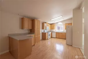 22310 SE 243rd St, Maple Valley, WA 98038 - Photo 8