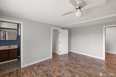 11103 13th Street E, Edgewood, WA 98372 - Photo 18
