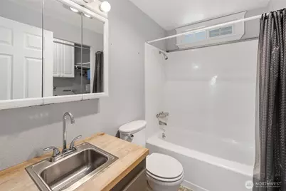 11103 13th Street E, Edgewood, WA 98372 - Photo 22