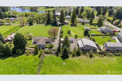 11103 13th Street E, Edgewood, WA 98372 - Photo 2