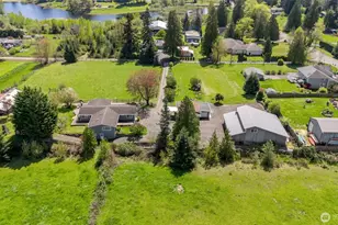 11103 13th St E, Edgewood, WA 98372 - Photo 2