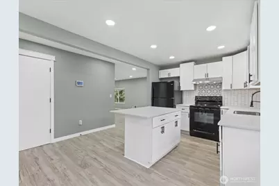 330 V Street SE, Auburn, WA 98002 - Photo 16