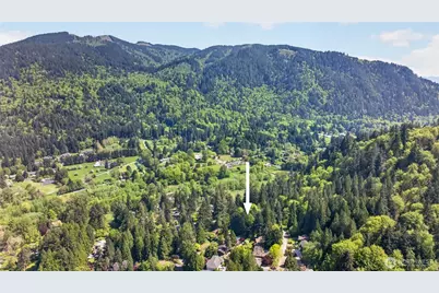 37 X Crystal Creek Cir, Issaquah, WA 98027 - Photo 1