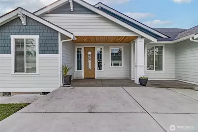 9409 9th Avenue Ct E, Tacoma, WA 98445 - Photo 2