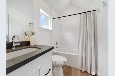 8126 12th Avenue SW #A, Seattle, WA 98106 - Photo 18