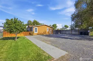 1827 W Bemis St, Moses Lake, WA 98837 - Photo 2