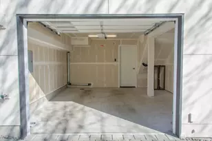10363 Ashworth Ave N, Seattle, WA 98133 - Photo 22