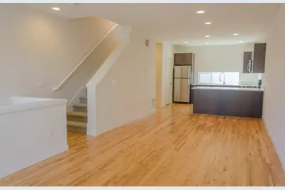 10363 Ashworth Avenue N, Seattle, WA 98133 - Photo 6