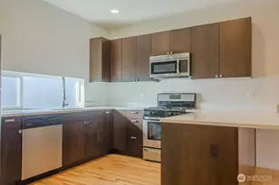 10363 Ashworth Ave N, Seattle, WA 98133 - Photo 10
